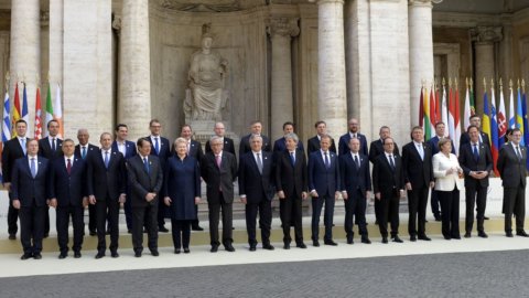 Europa, i 27 firmano la nuova Dichiarazione di Roma