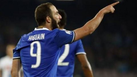 Coppa Italia: Napoli vince ma Juve in finale