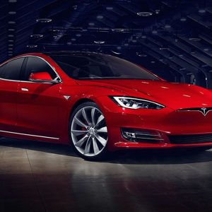 Il vaccino spinge il Dow ai massimi storici e Tesla entra in S&P