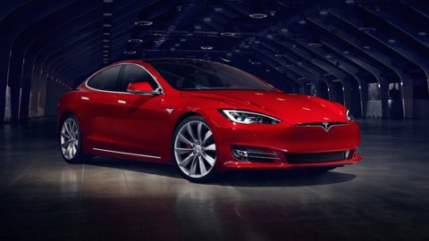 Tesla supera Gm e diventa number one a Wall Street