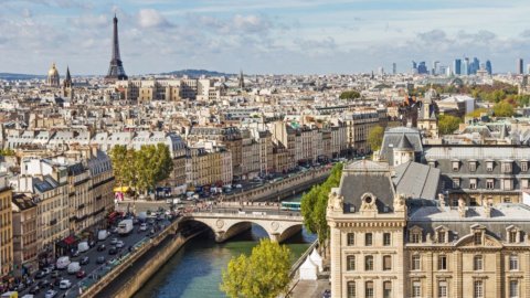 Voto e attacco in Francia, Borse giù ma Saipem decolla