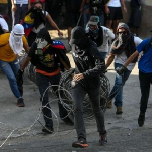 Venezuela, Maduro stronca golpe militare