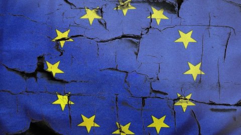 Mes: via libera dell’Eurogruppo, ma i 5 Stelle lo bocciano