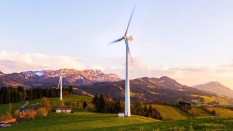 Energy Outlook 2018: 87% di elettricità da sole e vento nel 2050