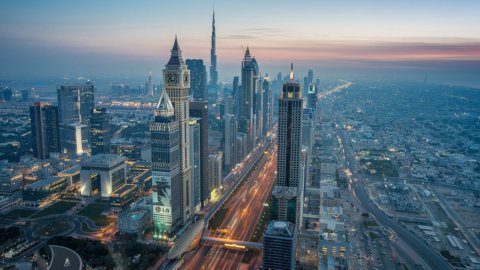 Gli Emirati Arabi e le zone speciali per attrarre investimenti