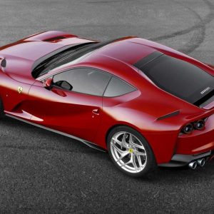 Ferrari: utili oltre le attese nel trimestre (+24%)