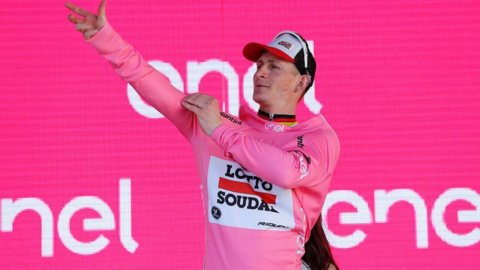 Giro: Greipel conquista tappa e maglia rosa