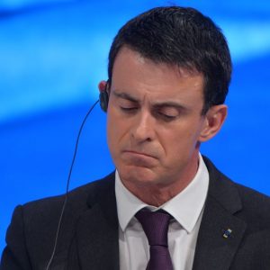 Macron îi spune nu lui Valls: „Nu îl conducem”