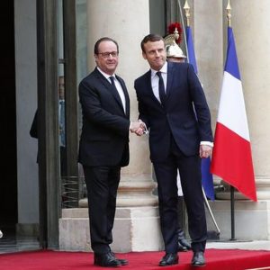 Prancis: Macron di Elysée, perdana menteri pada hari Senin