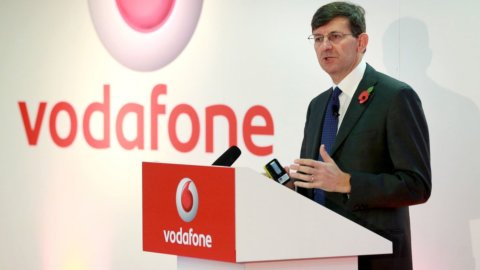 Vodafone: salt în Ebitda și clienții din Italia, India cântăresc pe conturile globale