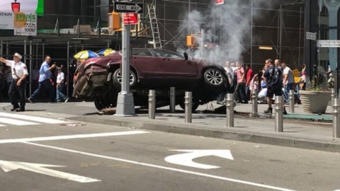 纽约，人群中的汽车：“这不是恐怖主义”