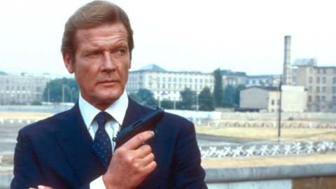 Morto Roger Moore: fu 7 volte James Bond
