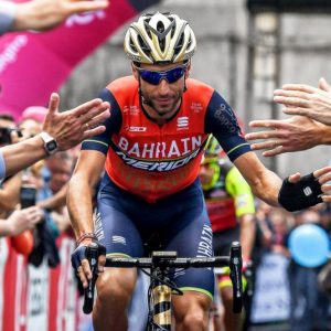 Vuelta: Froome が故障し、Nibali が近づいています