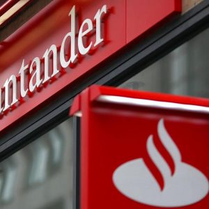 البنوك ، غيّر Santander Blitz الموسيقى: احترس من Unicredit