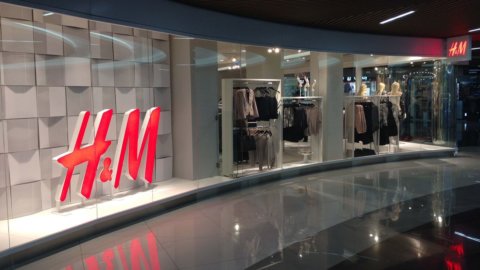 H&M fecha 4 lojas na Itália: lojas fechadas no sábado devido à greve