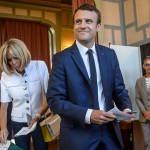 Prancis, legislatif: Macron menang telak, Le Pen gagal. Rekam abstain