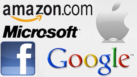 Agcom: da Google ad Apple, 692 miliardi di ricavi per i big Hi Tech