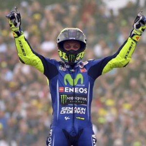 Valentino in pista: soffre ma corre