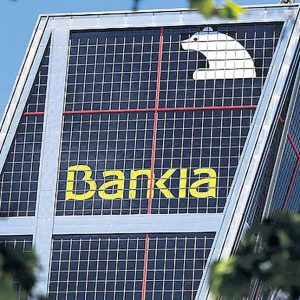 Bankia: cumpărături în valoare de 825 milioane în Spania