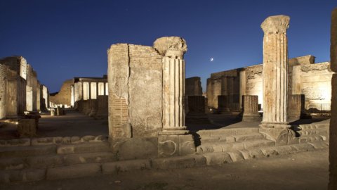 Parque Arqueológico de Pompéia: vistas noturnas retomadas em 2022. Sucesso para o patrimônio da Unesco