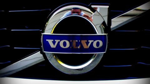 Rivoluzione Volvo: dal 2019 produrrà solo auto elettriche o ibride