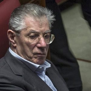 Lega: Bossi condenado a 2 años y 3 meses