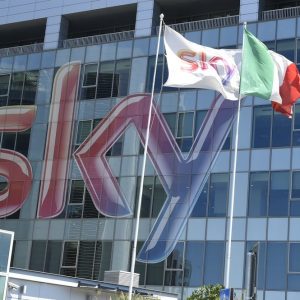 Sky Italia-労働組合、合意をスキップ: 102 人解雇に向けて