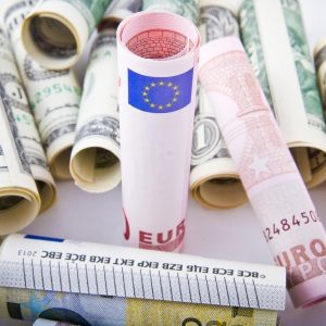 Euro'nun gücü ve doların zayıflığı: anahtar siyasettir