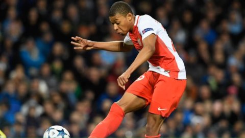 Calcio pazzo: Psg, 180 mln per Mbappè