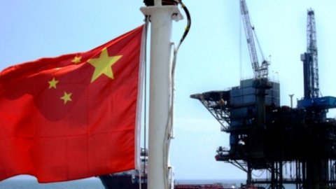 PetroChina, profit boom: +2.290%