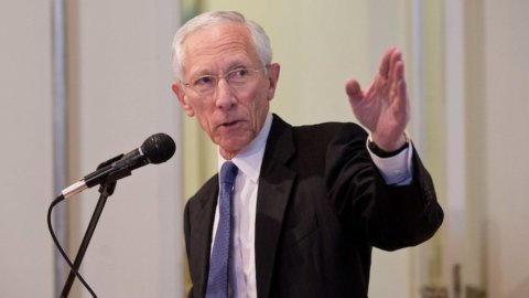 Fed: Wakil Presiden Fischer mengundurkan diri secara mengejutkan
