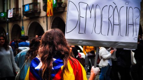 Eleições na Catalunha: independentistas e sindicalistas no confronto final