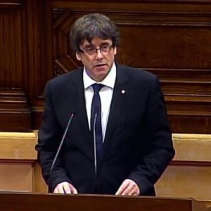 Catalogna: Puigdemont chiede immunità per evitare l’arresto