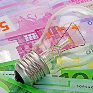 Borsa, Acea guida la carica delle utility. Sterlina in rialzo